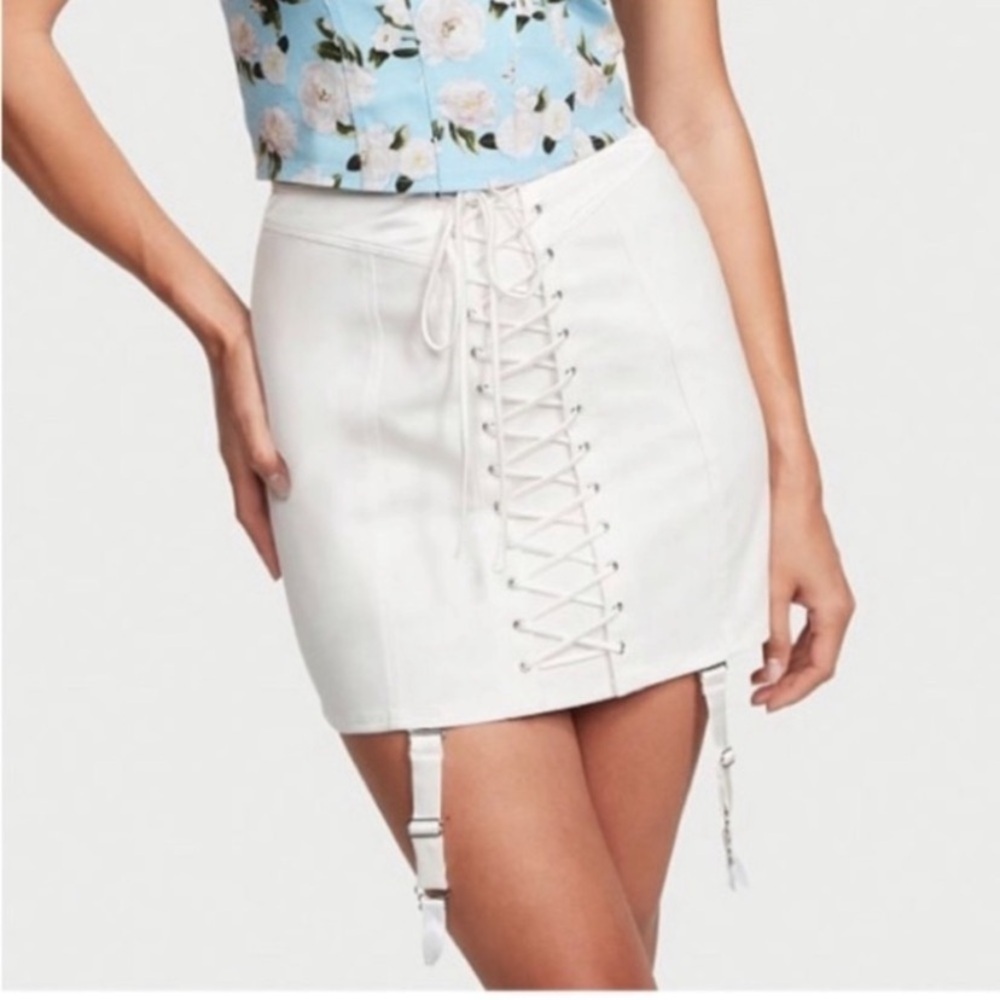 New Victorias Secret Mini Skirt with Garters 31654